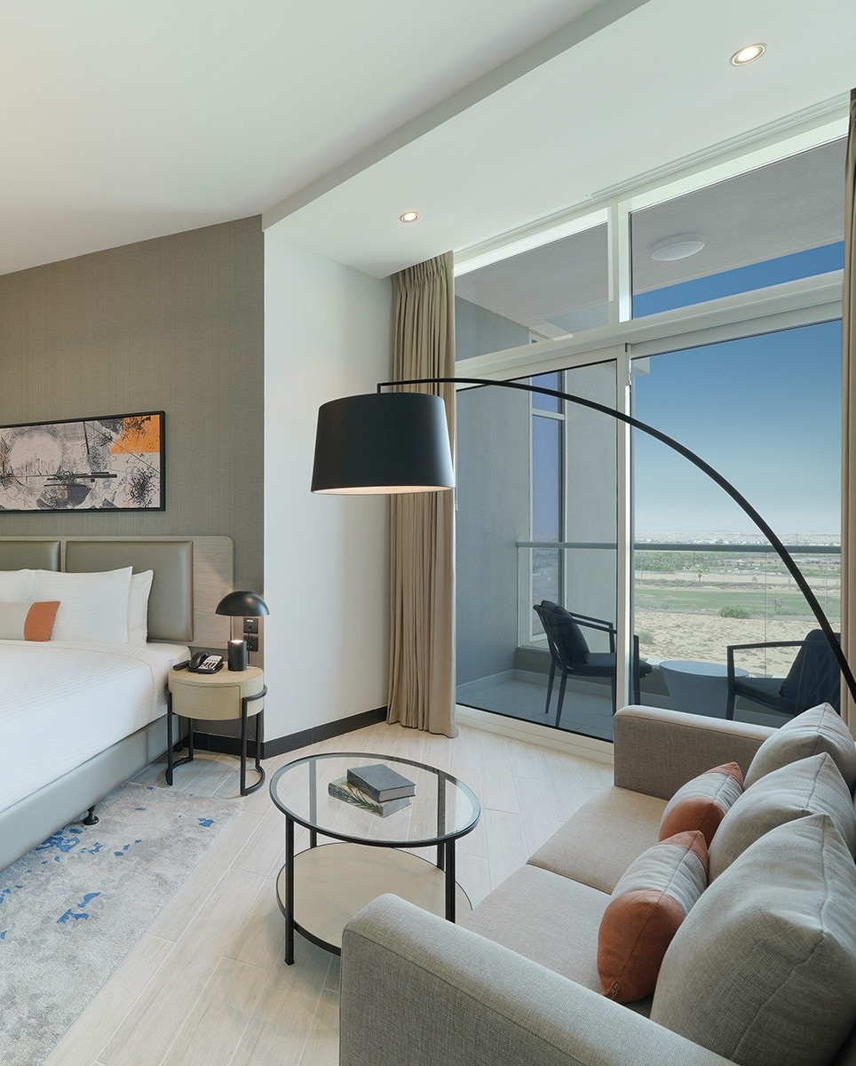 Obsah obrázku venku, mrak, strom, trávaPopis byl vytvořen automaticky