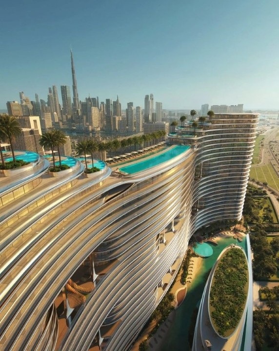 Obsah obrázku venku, mrak, strom, trávaPopis byl vytvořen automaticky