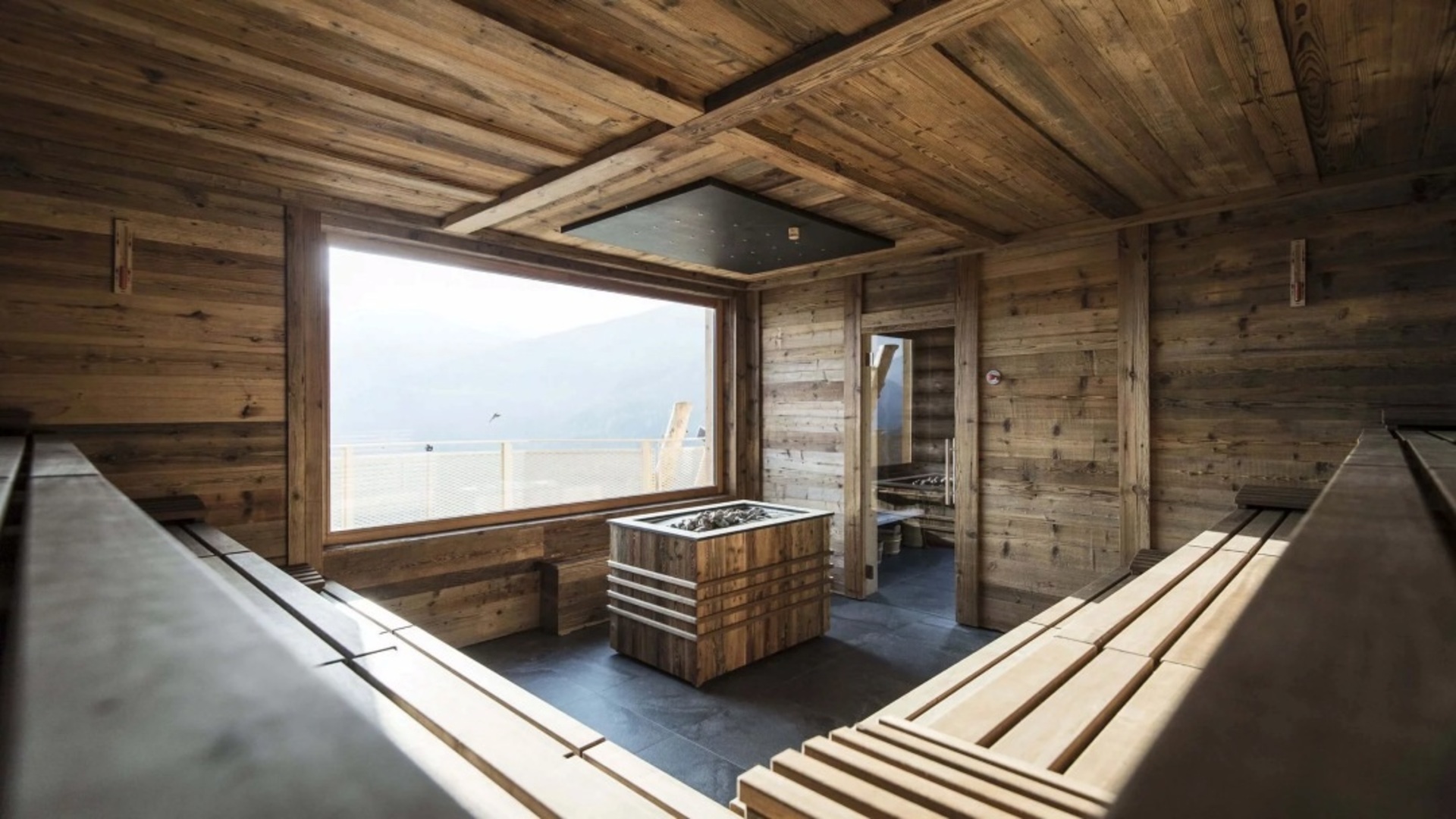 Alpin Panorama Hotel HUBERTUS, vstupní brána do Kronplatz