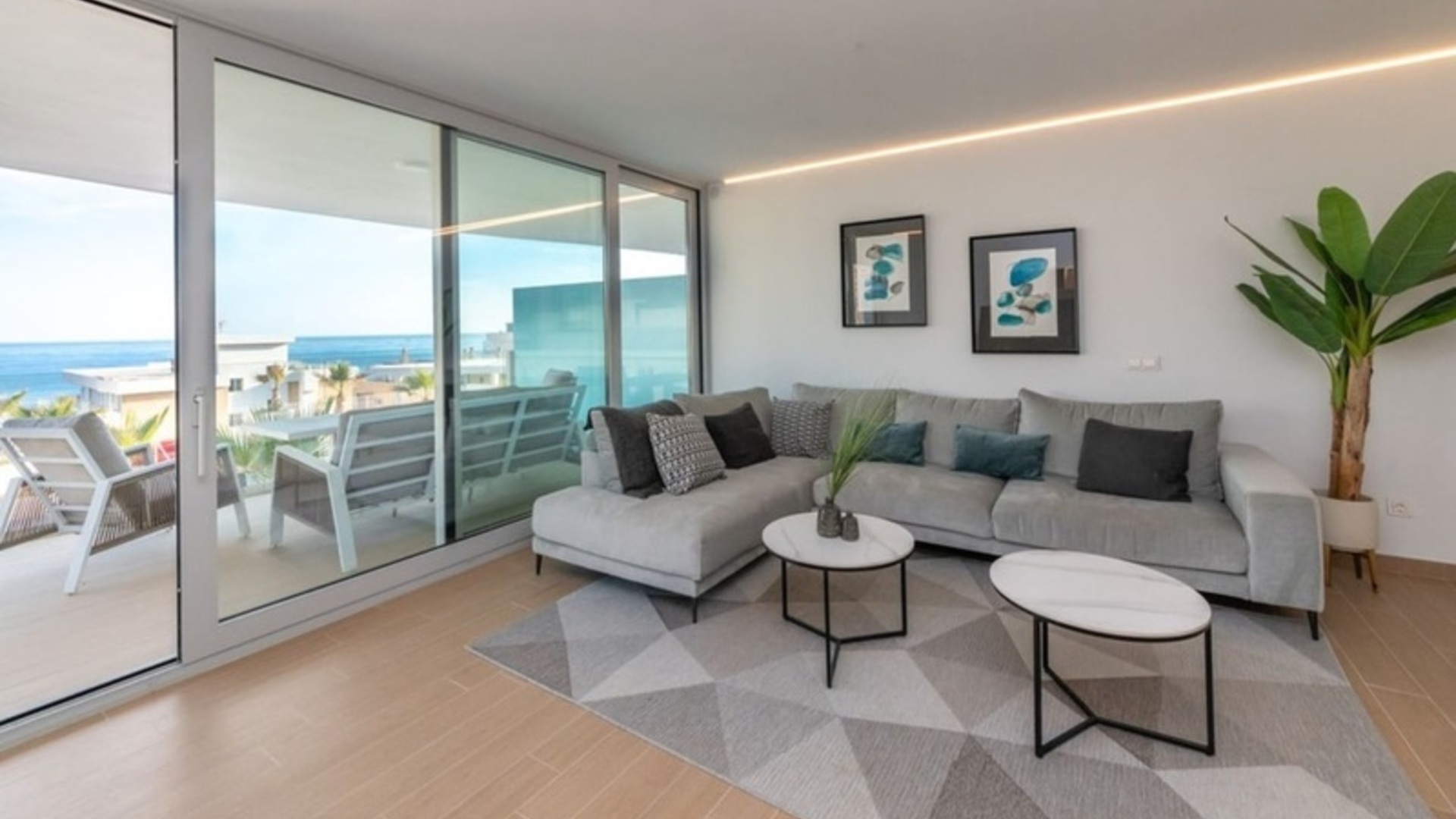 WAVE Collection apartmány s výhledem na pláž Carvajal