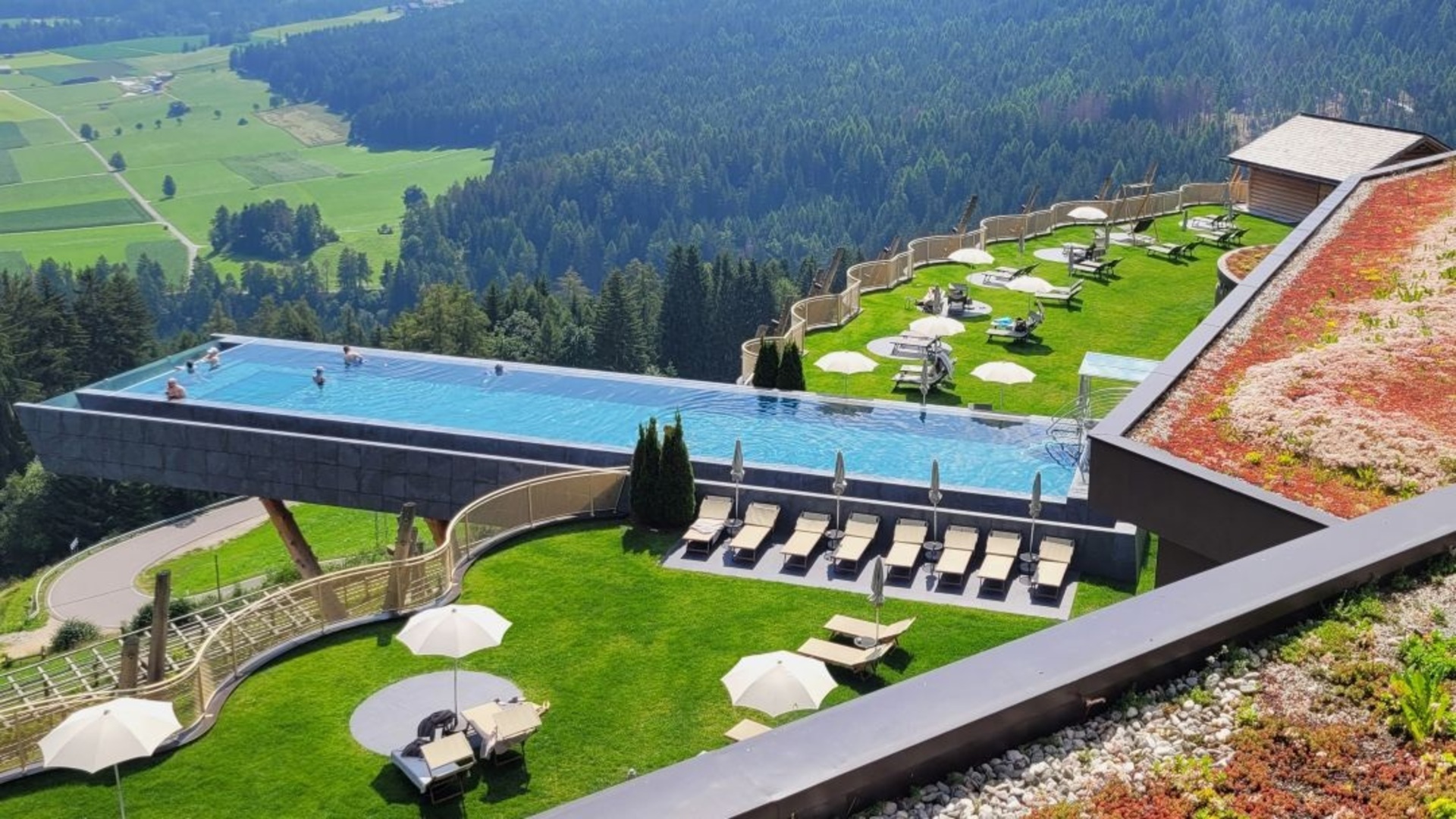 Alpin Panorama Hotel HUBERTUS, vstupní brána do Kronplatz