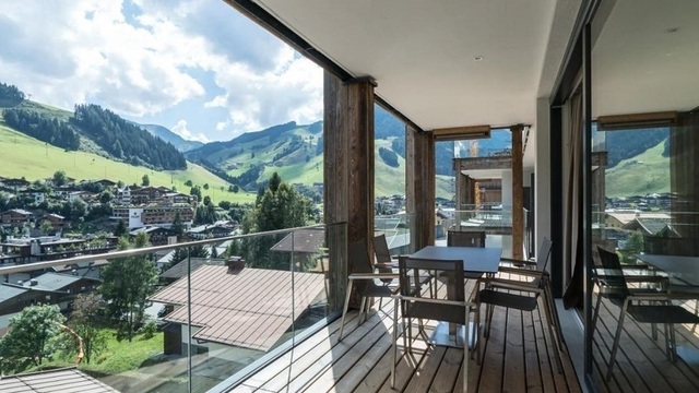 ADLER Resort Hinterglemm, bazén s okouzlujícími výhledy