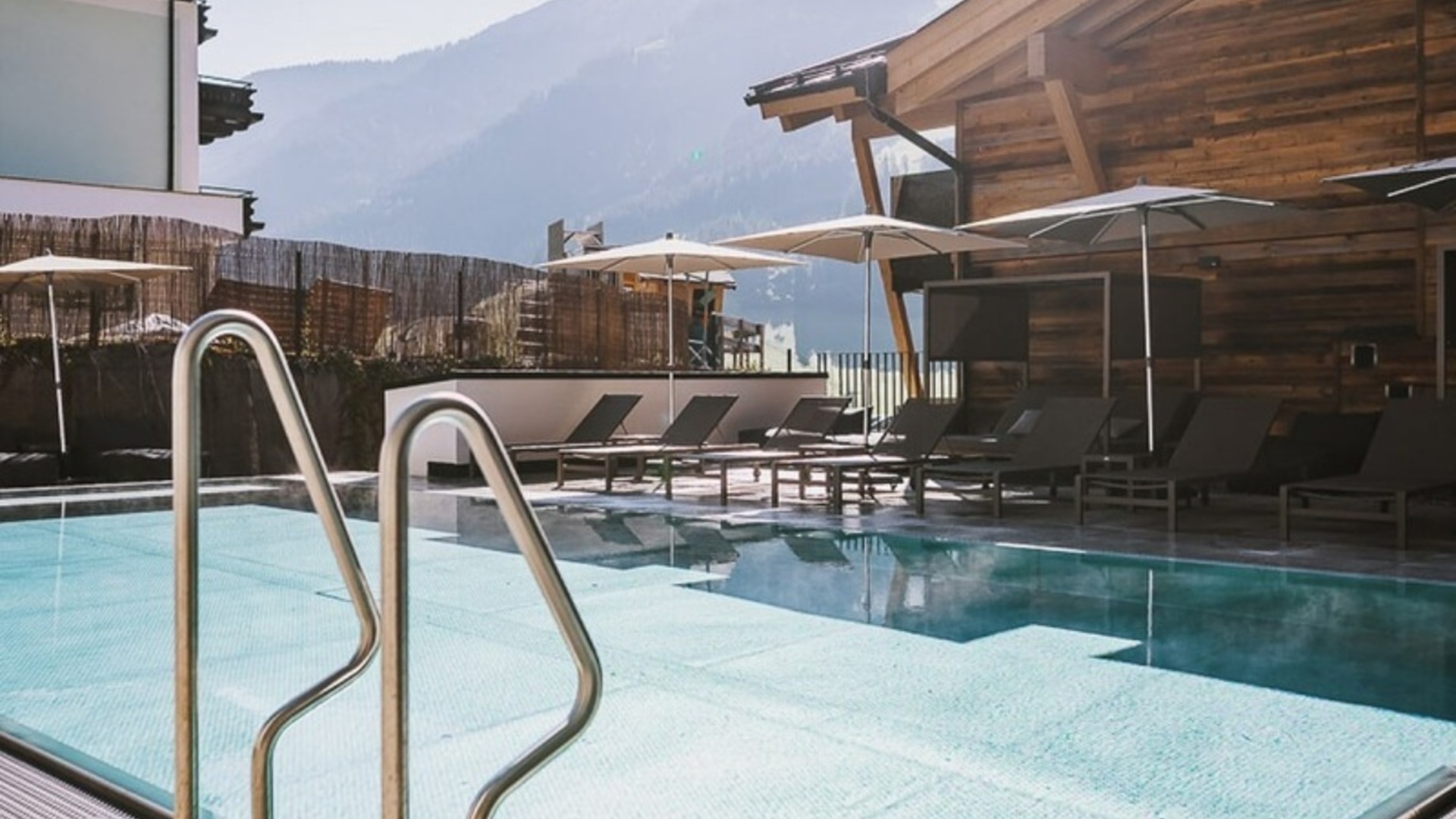 Moderní apartmán s luxusním zázemím 4* resortu