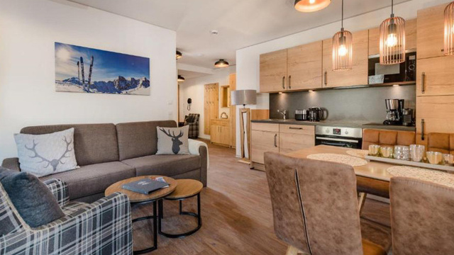Krásný apartmán se 2 ložnicemi, luxusní saunou a balkónem