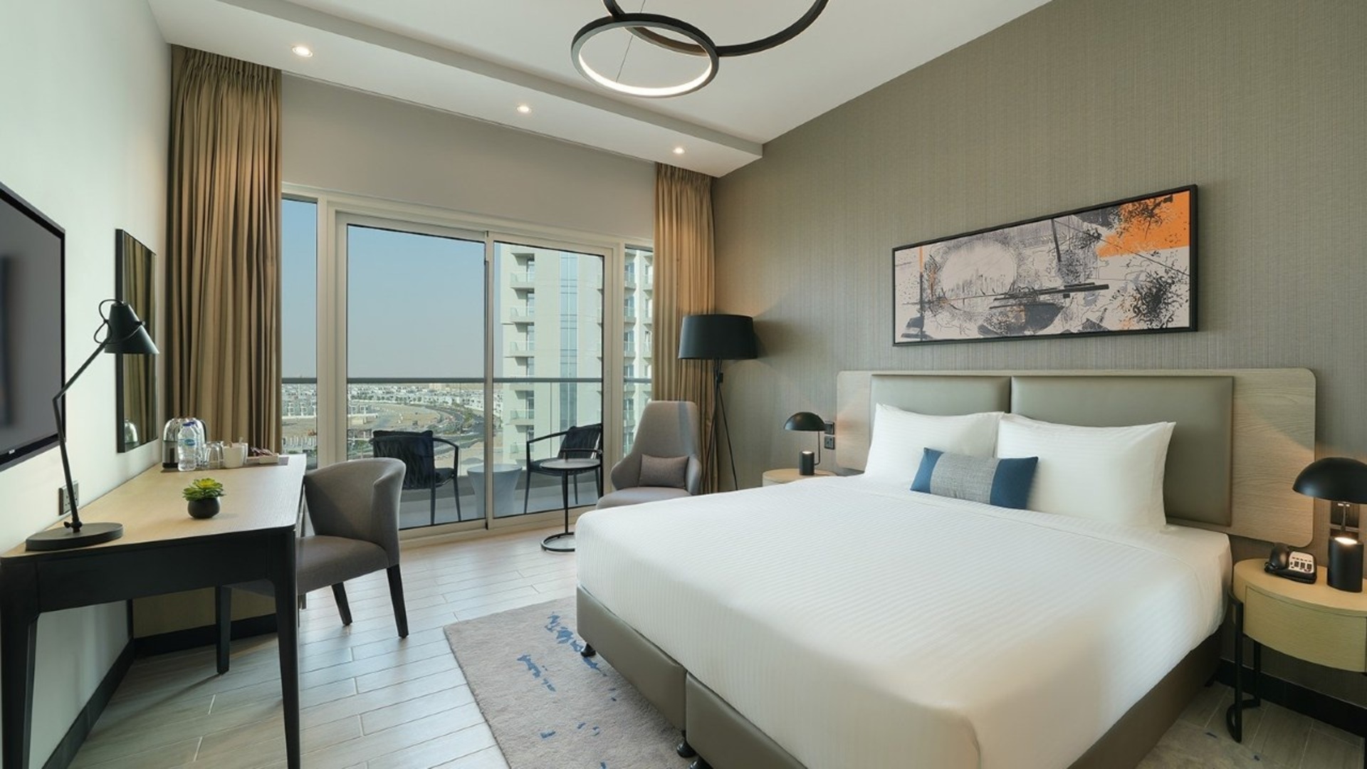 3* Hotel Edge by Rotana v Damac Hills II. za výbornou cenu