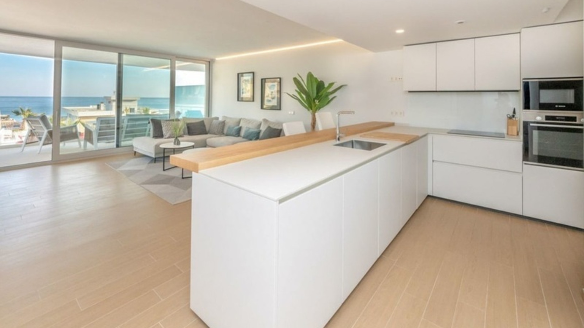 WAVE Collection apartmány s výhledem na pláž Carvajal