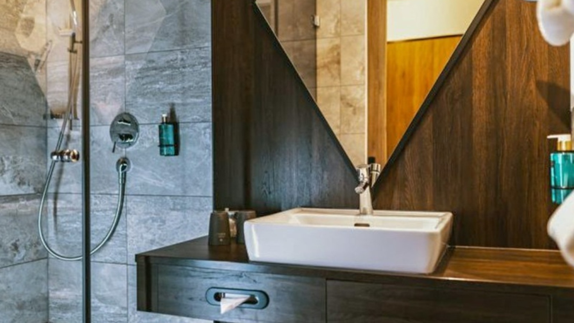 Moderní apartmán s luxusním zázemím 4* resortu