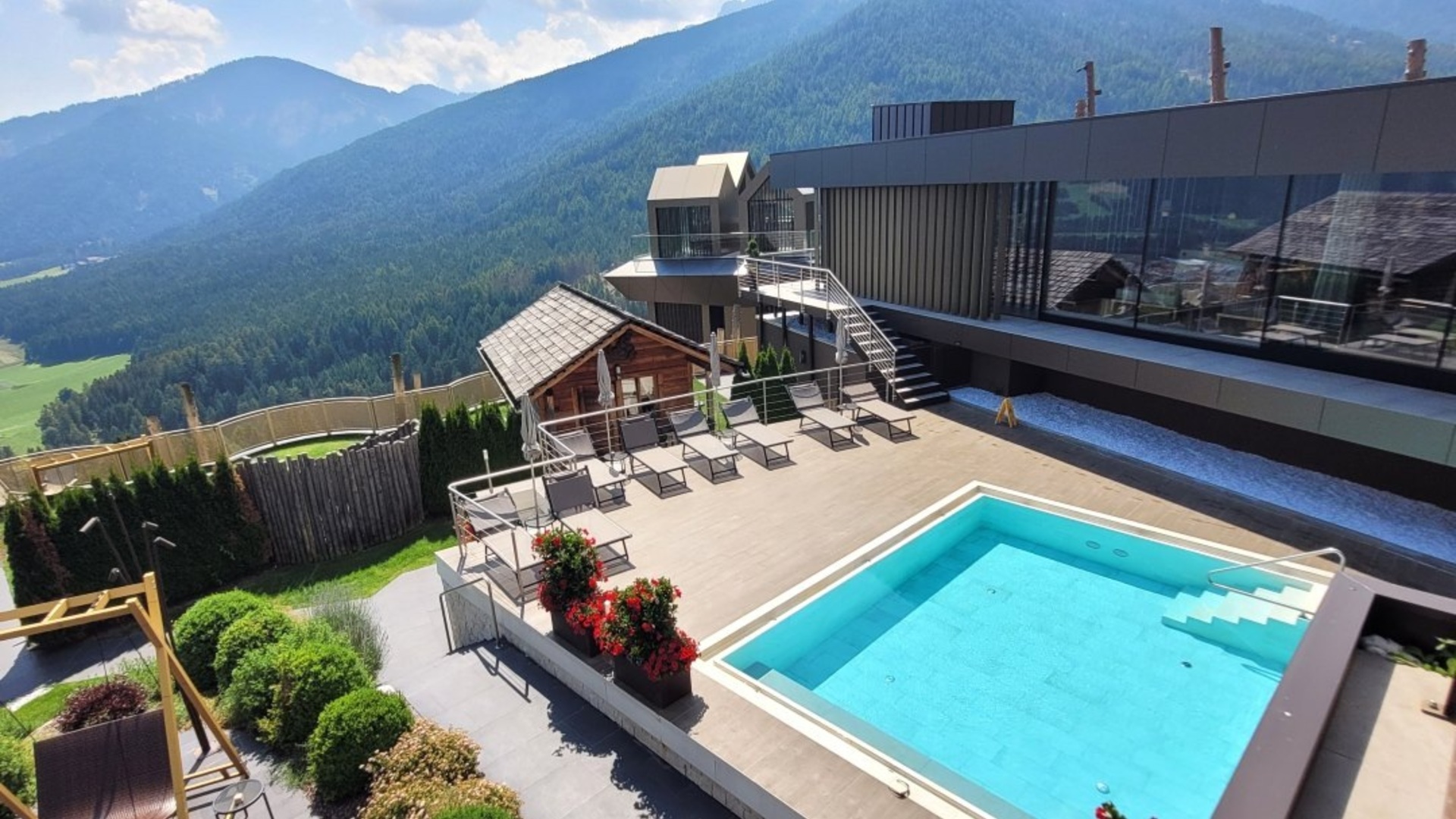 Alpin Panorama Hotel HUBERTUS, vstupní brána do Kronplatz