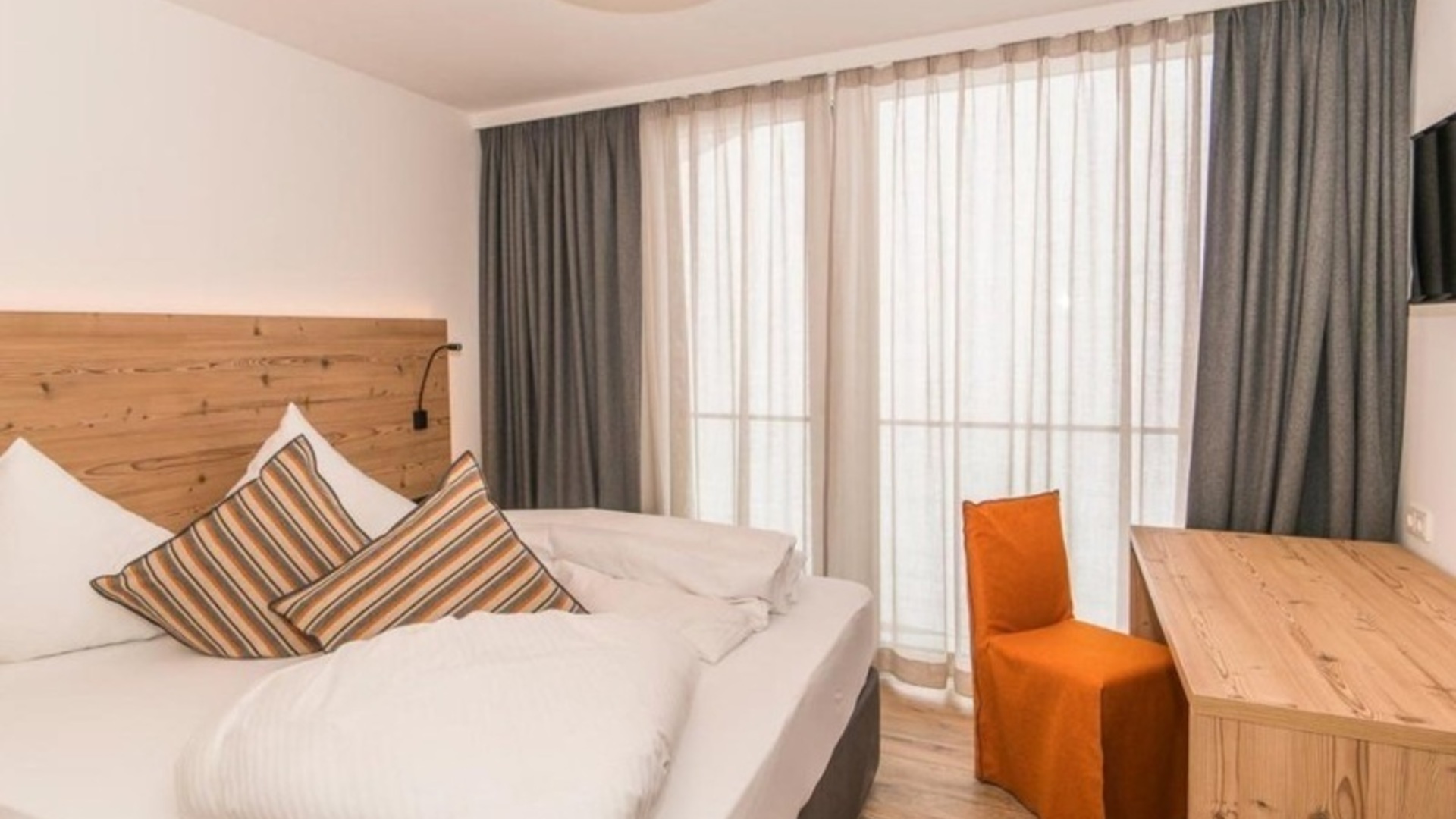 ADLER Resort Hinterglemm, bazén s okouzlujícími výhledy