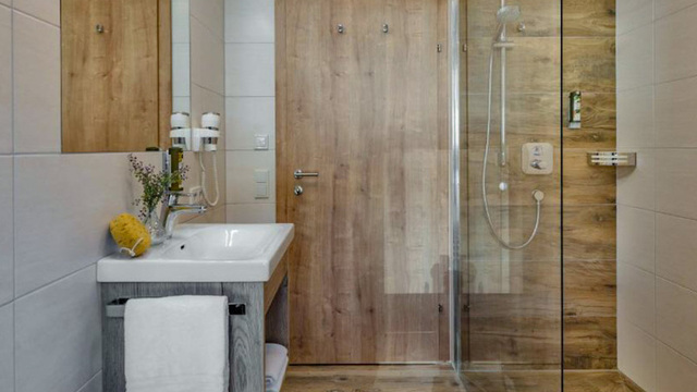 Krásný apartmán se 2 ložnicemi, luxusní saunou a balkónem