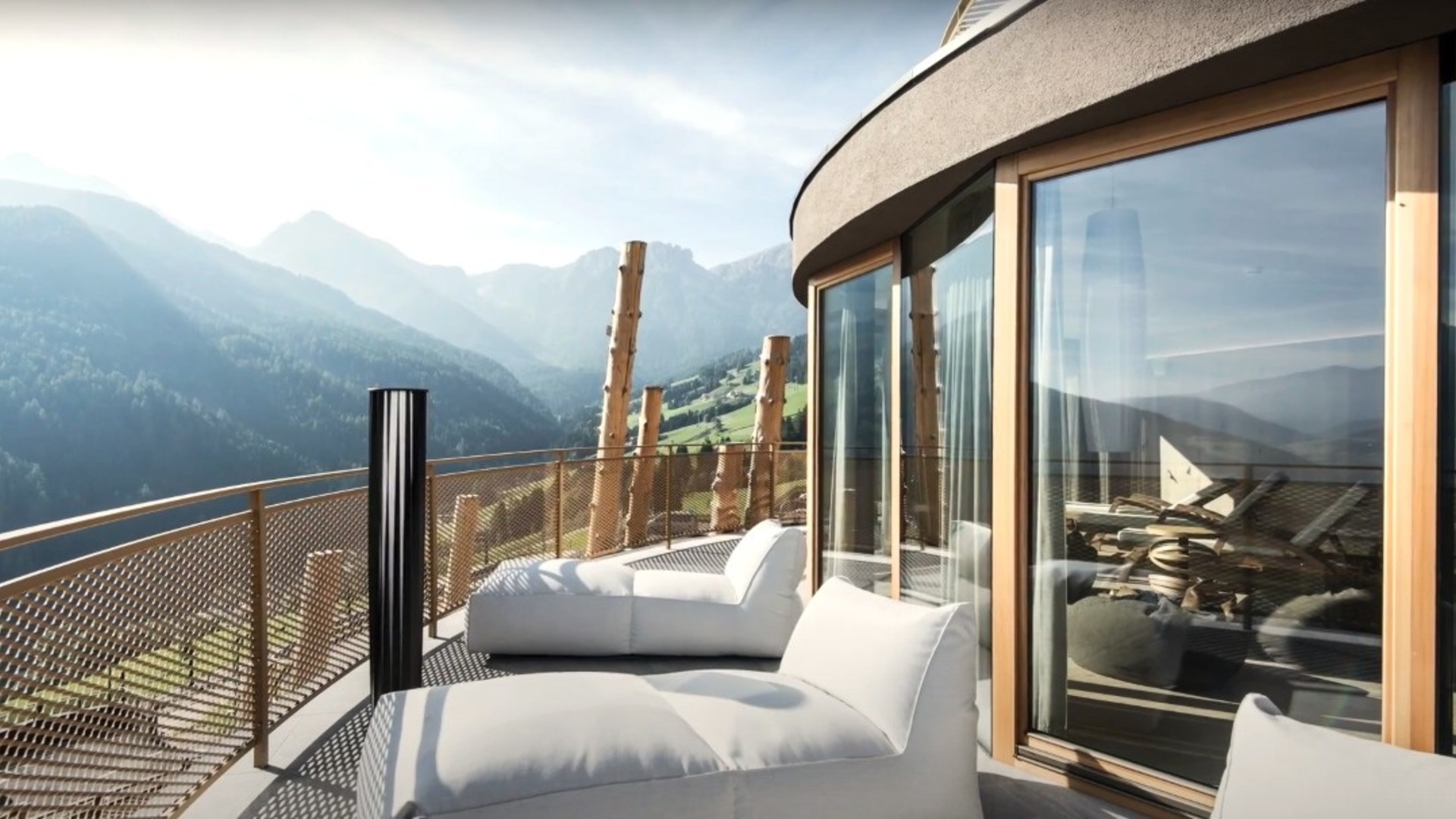 Alpin Panorama Hotel HUBERTUS, vstupní brána do Kronplatz