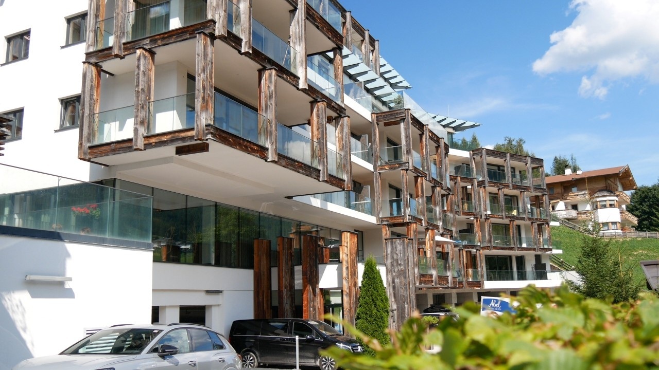 ADLER Resort Hinterglemm, bazén s okouzlujícími výhledy